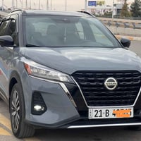 كيكس موديل ٢٠٢٣ سقف أسود مواصفات sr حادث بس بونيد بدون داوخل ماشي ٢٨ ا...