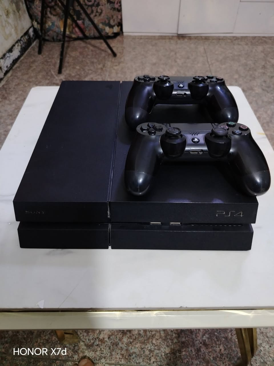 سلام عليكم شباب بلي 4 او لاين كامل ملحقاتة للبيع
***********
