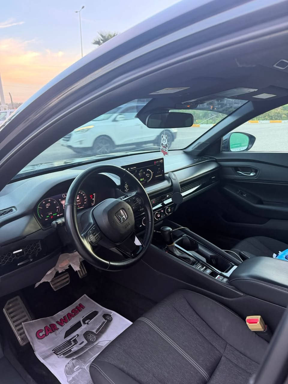 هوندا اکورد سبورت 2023 هايبرد
مكينه 2000 تنفس طبيعي هايبرد  
شاشه كبيره 
Auto Apple carplay
فتحه سلايد 
قيادة شبة ذاتية Autopilot 
كاميره خلفيه 
كشن كهرباء  
رادار امامي 
رادار خلفي
مانع تصادم Auto Break 
Auto hold  
تحديد مسار 
تصحيح مسار
مثبت سرعه cruise control 
مانع انزلاق 
دخول ذكي 
اناره ترحيبيه 
هندبريك كهربائي 
لايت عدسات زينون 
حساسات دخول الانفاق 
4 انظمه قياده ECO-EV-SPORT-Individual Mode
ماشية 45,000 mil قابل للزيادة 
عليها ادامة كاملة 
السيارة عليها تخم تايرات جديد 
فلاتر شوته +تبريد جديد
شمعات احتراق سيراميك جديد
بخاخات (نوزلات) جديد اصلي وكالة 
الصيانه الدوريه كلها مسويلها
السياره حادثها  خشم البنيد مسحوب بارد بدون قطرة صبغ حتى الدعامية ما مصبوغة صور الحادث بالمنشور +سونار 
السعر $200 وبيها مجال بيع او مراوس 
رقم التلفون علية وتساب 
***********  
مكان السيارة بغداد حي الخضراء
