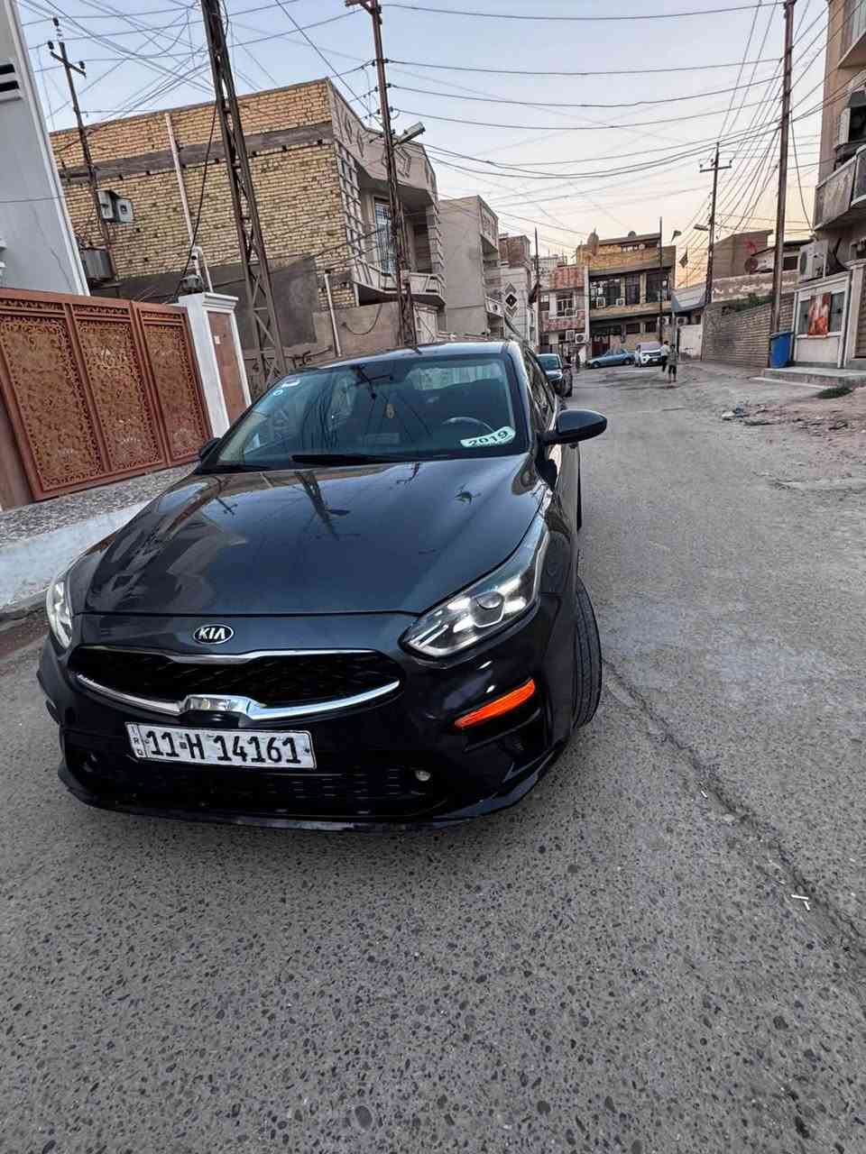 كيا فورتي 2019 سياره كير مكينه خير من الله حادثها جاملغ خلفي شواصي لغود كفاله تكم كفاله ) كلها ليبل واحد عدا جاملغ واحد امامي ) سياره بيها ٥ قطع عدا  البقيه كفاله بدون صبغ ومعجون )  
مواصفات 
مانع نزلالق 
تحديد مسار 
نقطه عميا 
اوتو هولد 
كامره دواره 
سستم PPf
شاشه ديجتل 
ومعروفه الموصفات البقيه ) صدر امامي خلفي نضيف ) 
السعر 103 بنسبه الخواتها  لا شي 
103وبيها مجال قليل كلش 
العنون بغداد دوره شارع صحه 
الاتصال ***********
وتساب *********** بغداد, العراق
