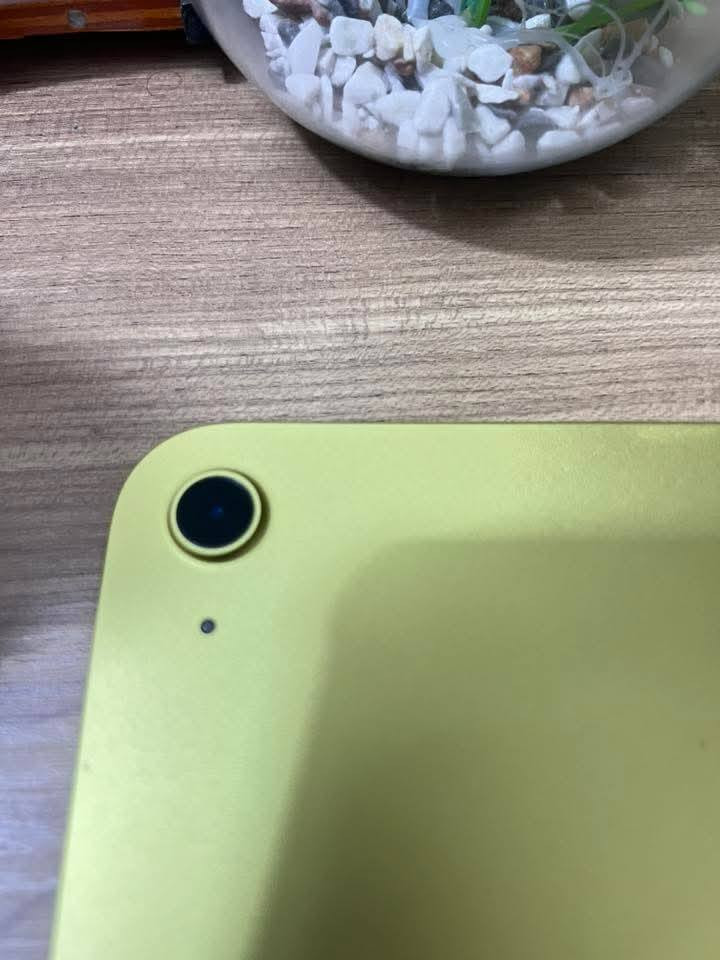 السلام عليكم
ايباد 11 
A16
جهاز جديد مستخدم قليل بطاريته 100 ذاكره 128 
مكاني بغداد نهاية حي اور 
بيع فقط وماعندي توصيل سعره 425 وبي مجال 
***********
