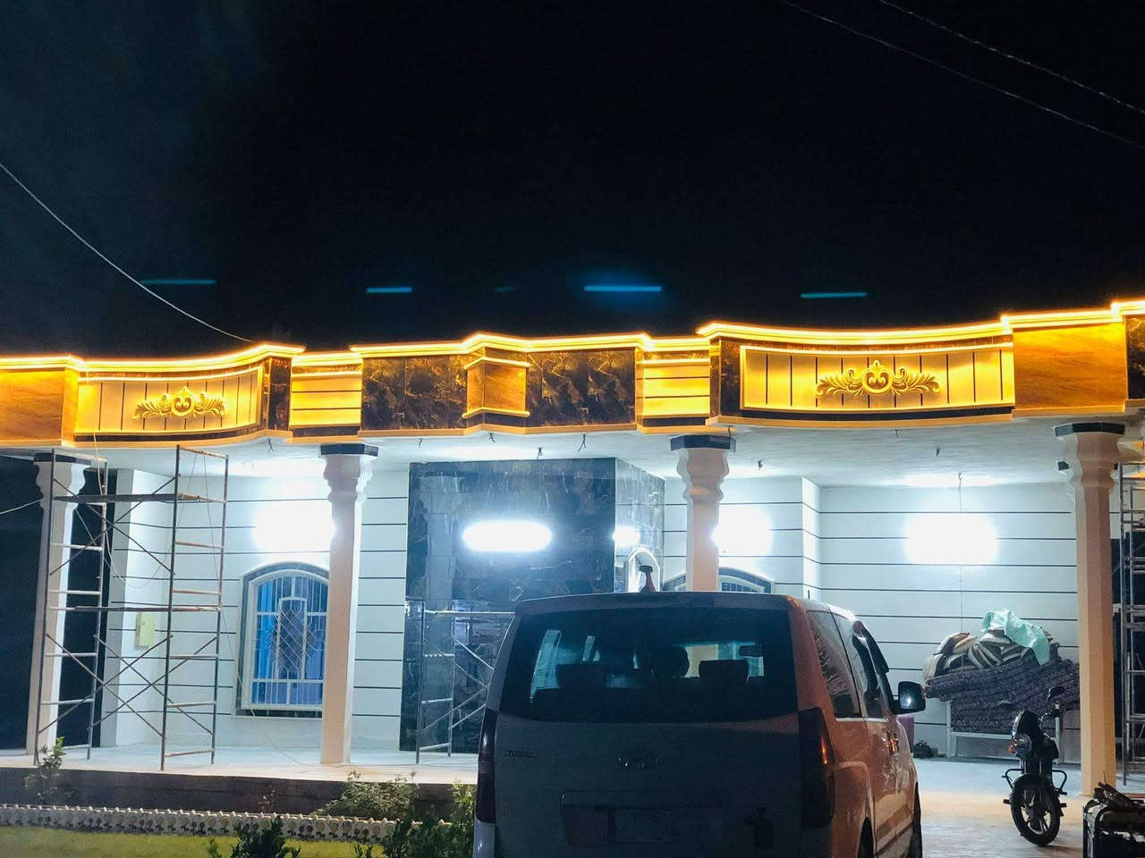 بيت للبيع مساحه1500متر وياه محل طابو زراعي عل شارع تبليط بيت كامل من كلشي
غرفتين صاله استقبال هول مطبخ داخلي خارجي بيت مرتب سعره90بي مجال***********
***********الشهابي اطراف الفلوجه
