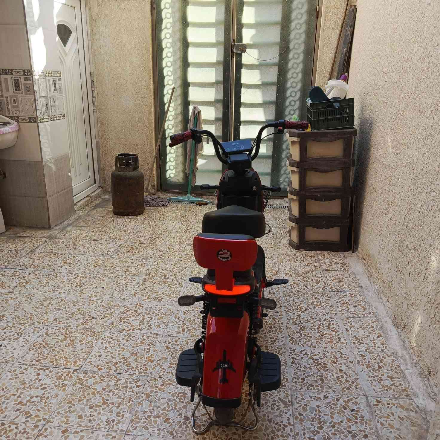 السلام عليكم ورحمه الله وبركاته
عندي دراجه شحن للبيع حجم 14 مواصفات
1/دراجه كامله من بطاريات ملف عقل بلادي 
2/اشاره يمين يسار 
3/هورن
4/الدراجه موديل2024
5/الدراجه كامله مكمله 
6/السعر 225وبيه مجال للاستفسار التواصل على هذا الحساب او التواصل على الواتساب هذا الرقم***********
