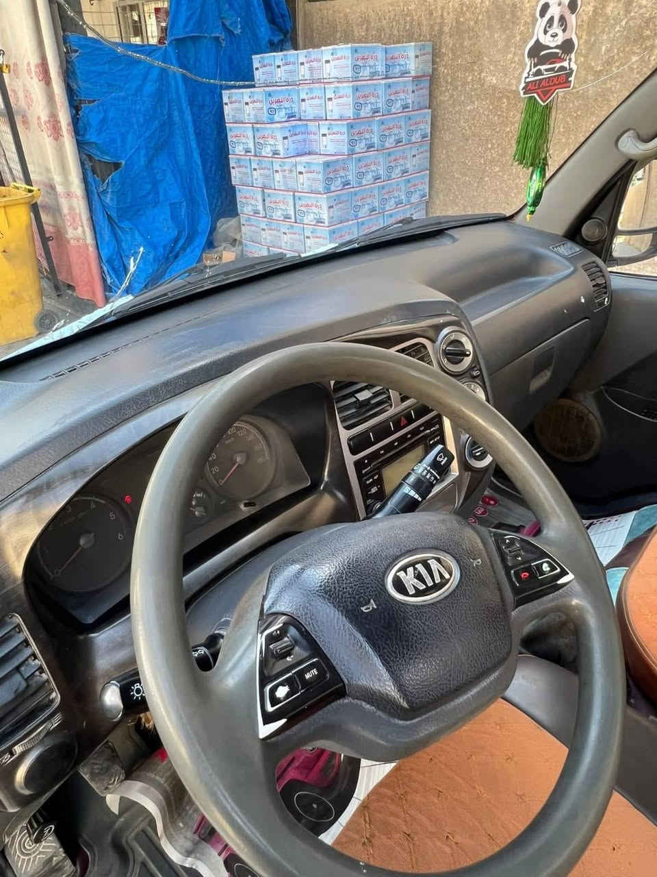 السلام وعليكم 
كيا حمل بنكو ٢٧٠٠ 
مديل ٢٠١٥ رقم بغداد النكليزي
سيار مكفوله كفاله عامه 
رقم الهاتف ***********
