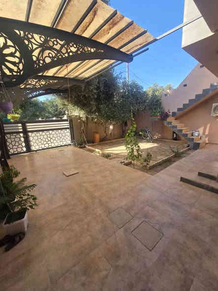 🏠اعلان اعلان
دار للبيع
موقع مميز
~~~~~~~~~~~
📄طابو ملك صرف
🧱بناء درجه اولى
~~~~~~~~~~~~
الدار درج خارجي
~~~~~~~~~~~~
راحه بال✔️
استقرار✔️
هدوء✔️
~~~~~~~~~~~~
📐المساحه:-202م
📐الواجهة :-10م
~~~~~~~~~~~
📍الموقع :طريق بغداد
خلف الجبهة التركمانية
~~~~~~~~~~~
💸السعر :-250 مليون وقابل للتفاوض
~~~~~~~~~~~
الطابق الاول  يحتوي:-
كراج + حديقه+استقبال +مطبخ 
+غرفه نوم+هول +صحيات
~~~~~~~~~~~
الطابق الثاني يحتوي على:-
غرفتين +هول +صحيات
~~~~~~~~~~~
للاستفسار اكثر الاتصال على
***********📱
~~~~~~~~~~~
نستقبل جميع العروض 
🏠السكنيه  🏛️التجاريه
