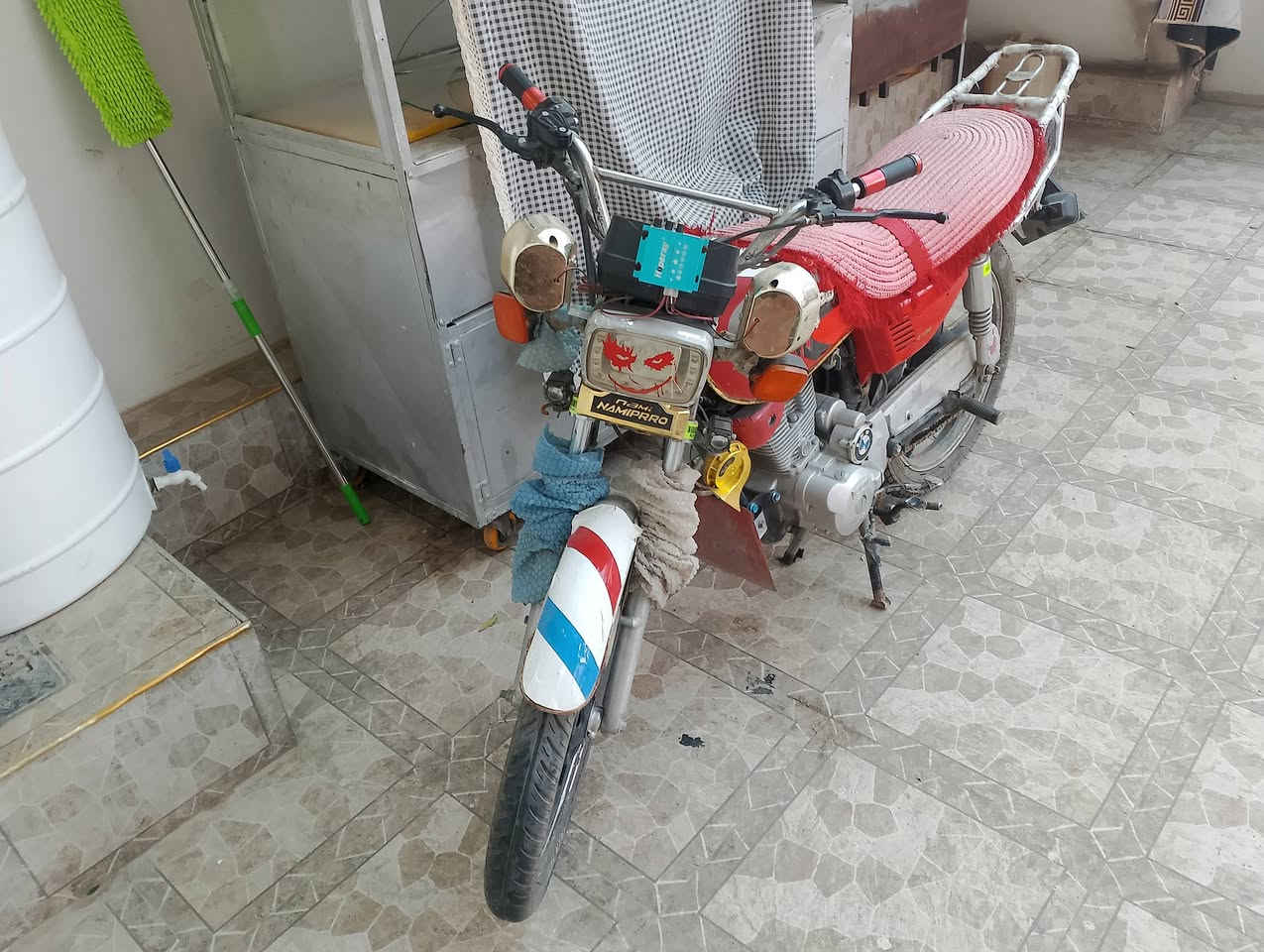 5كير نضيفه بيها عيب واحد طكطكه بلواحد فقط سيفان محسن لاغاسلها ولا شي هاي كدامك يعجبك تعال خاص 
تريد ***********
مكاني خانقين
