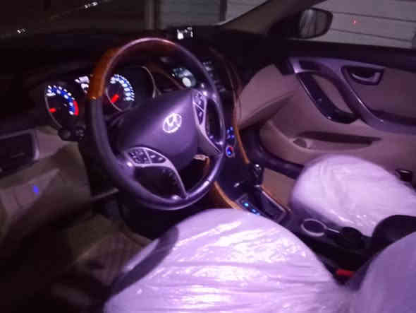 سلام عليكم النترا 2015 خليجي فول مواصفات عدا بصمه محرك 1800دوش سياره بيها قطعتين صبق چاملق المامي والباب الخلفي سياره جاهزه وحله من صور وسونار موجود عنوان بغداد مدينه صدر سعر 123 و بي مجال قليل ***********
