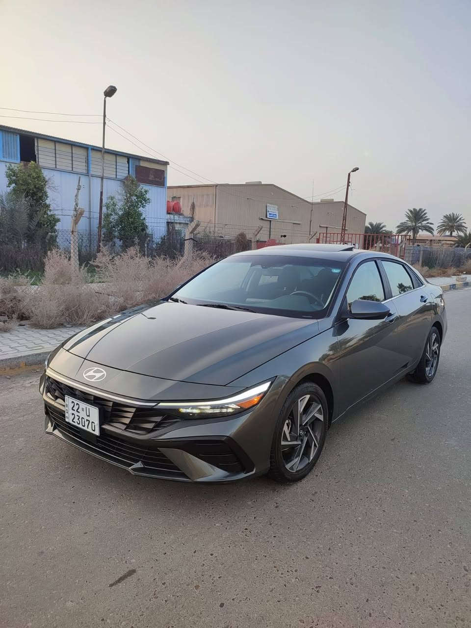 السلام عليكم
هونداي النترا للبيع موديل 2025 رقم اربيل الجديد 
لون زيتوني  دخول جديد  الحادث صبغ فقط جاملغ امامي + شبر بارد بالجاملغ الخلفي ايرباك طاك وراجع ستتم شركة
المواصفات 
فول 1/1 
فتحة 
بصمه + بصمه ابواب 
تشغيل عن بعد + داخل اسود بلاك 
شاشه الكتروني 
لد نهاري + لايت زنون 
فول تحكم استيرن
ثلاث انظمه قياده
السياره ماشيه 14 الف فقط السياره زيرو
رادار امامي مع رادار جانبي 
ويل كب توقف ذاتي عنده الاقتراب 
محرك 2000 دوش بانزين فقط
وباقي المواصفات المعروفه 
مكان السياره بغداد 
الهاتف ***********
الهاتف ***********
