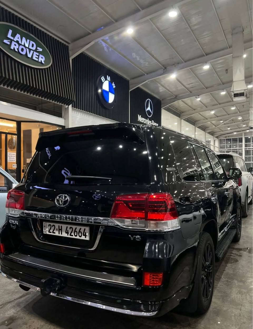 لاندكروز ٢٠١٠ محدث ٢٠٢١ 
سوداء اللون رقم اربيل ٦ سلندر مظللة اصولية مع رخصة تظليل اصولية 
فول مواصفات  فتحة سلايد روف 
بصمة ابواب 
دواخل جلد احمر
تحديث فول داخل وخارج
رادر وكاميرا
295$
***********
