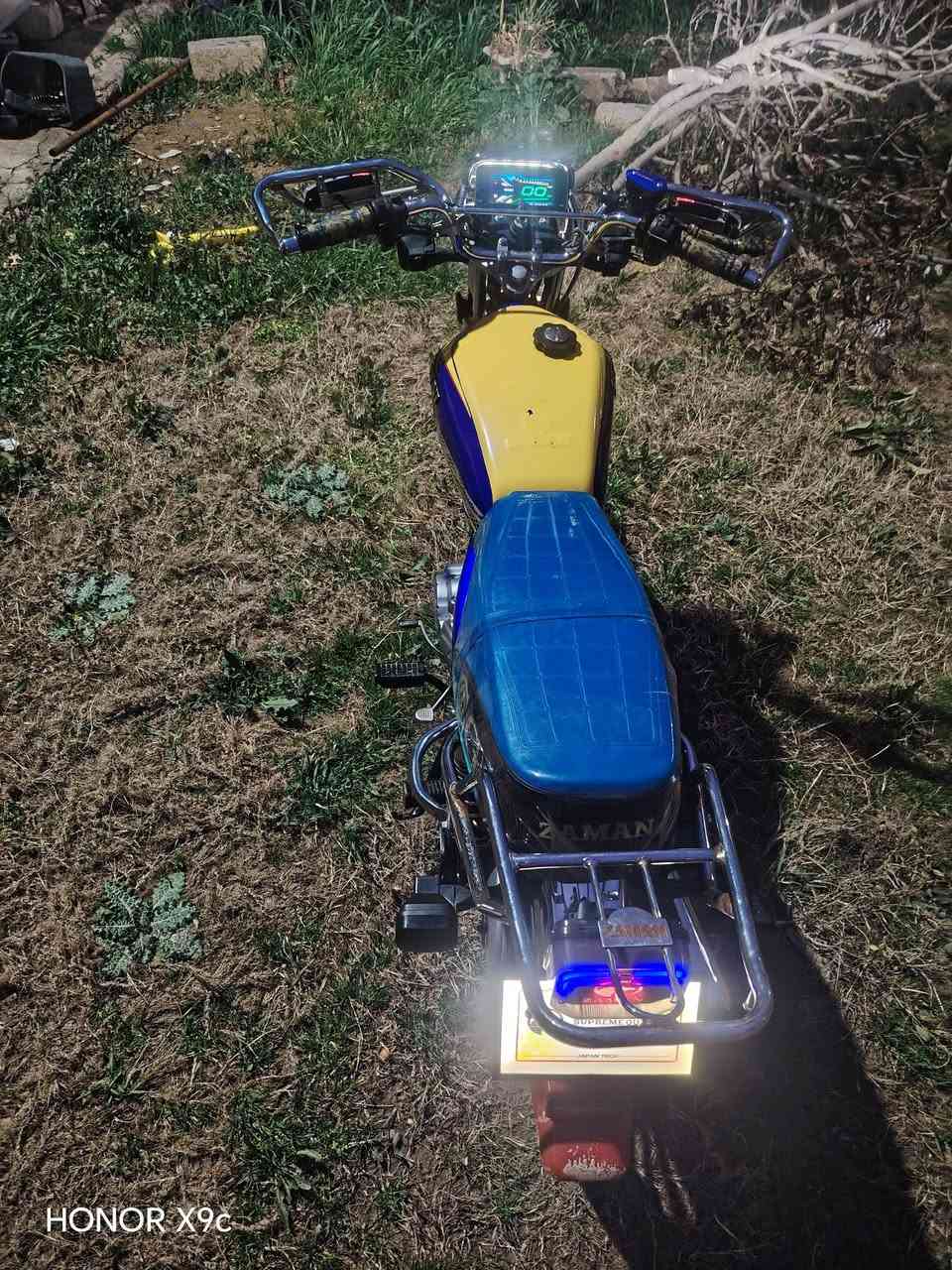 السلام عليكم
ماطور سيڤان موديل 2025
ماطور شرط كفاله من كلشي 
برغي مامظروب وضع شركه 
مشدود بشهر 10شديتو 5 گير
تشغيل عن بعد +بصمه جهاز انذار 
شغال 
كلشي كدامك واضح 
لايت عالي +وسط 
اشاير شغاله 
هورن شغال واير منيه عام شغال
شاشه الكتروني لمس ايباد
شراي هلا بيك مو شراي لاتكسر 
السعر ***********
