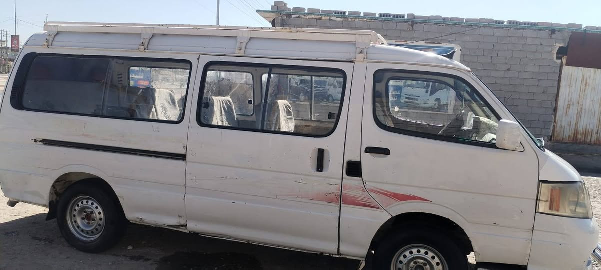 للبيع فتون 2009 رقم إنكليزي مصفره مرور وهيئه مداور ثاني يوم خطها نجف حيدريه محرك ونجي كير واكسل جدد توني شادهن بالكارتون مكان السيارة الحيدريه السعر 58 وبيها مجال قليل الاستفسار ---***********-----***********
