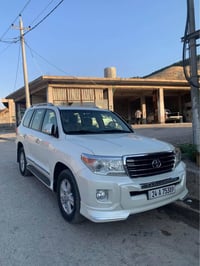 لاندكروزر GXR • ٢٠١٤ • ١٦٠٠٠٠ كم