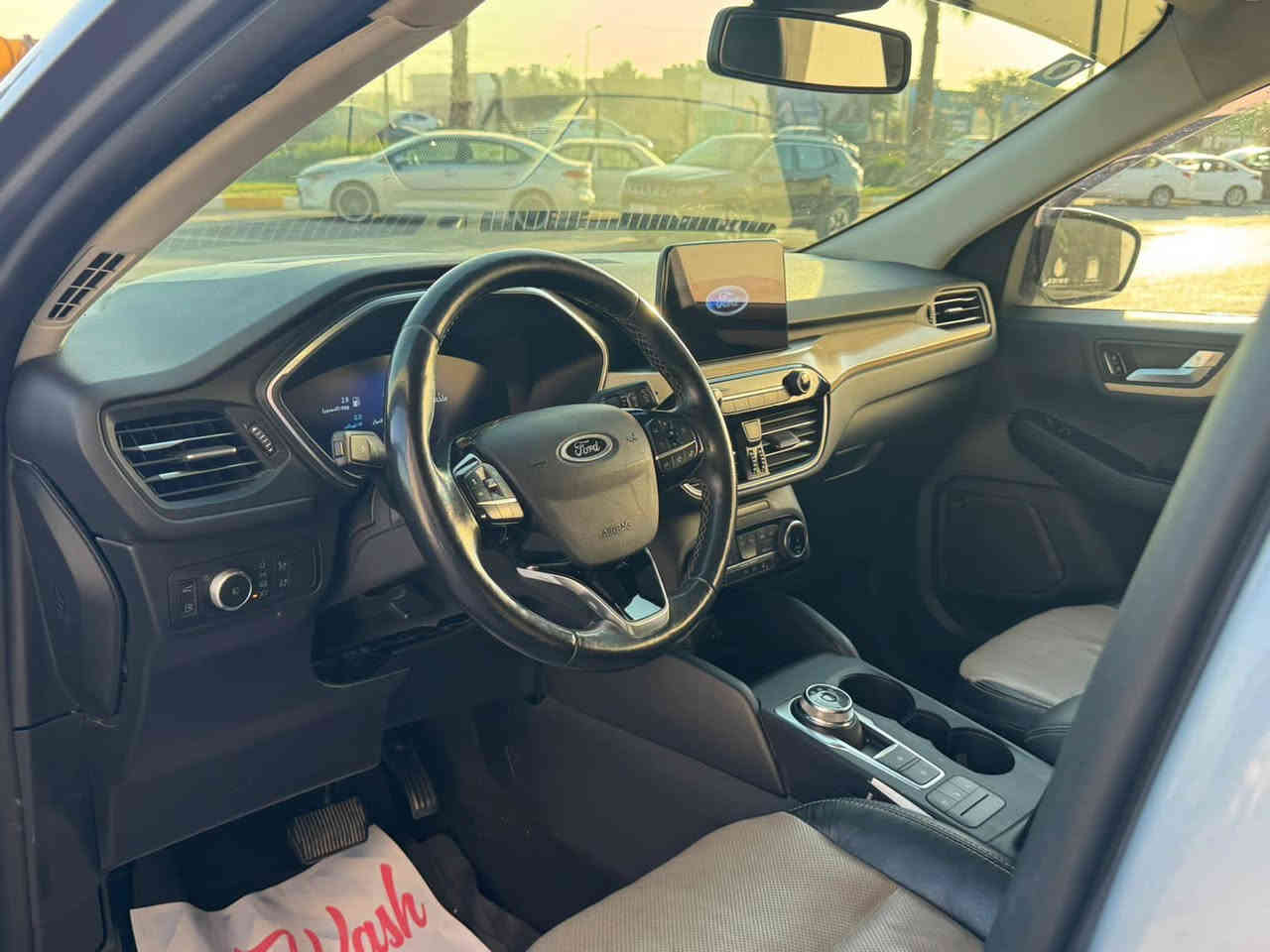 فورد  موديل 22  للبيع فقط.
هايبرد وبنزين  صبغ قطعتين جاملغ وبنيد بدون دواخل. 
مكاني بغداد الدورة. 
سنوية بسمي بغداد رقم جديد وهزة وسنوية حديد 
***********  السعر ١٣٥ وبيها مجال بسيط
