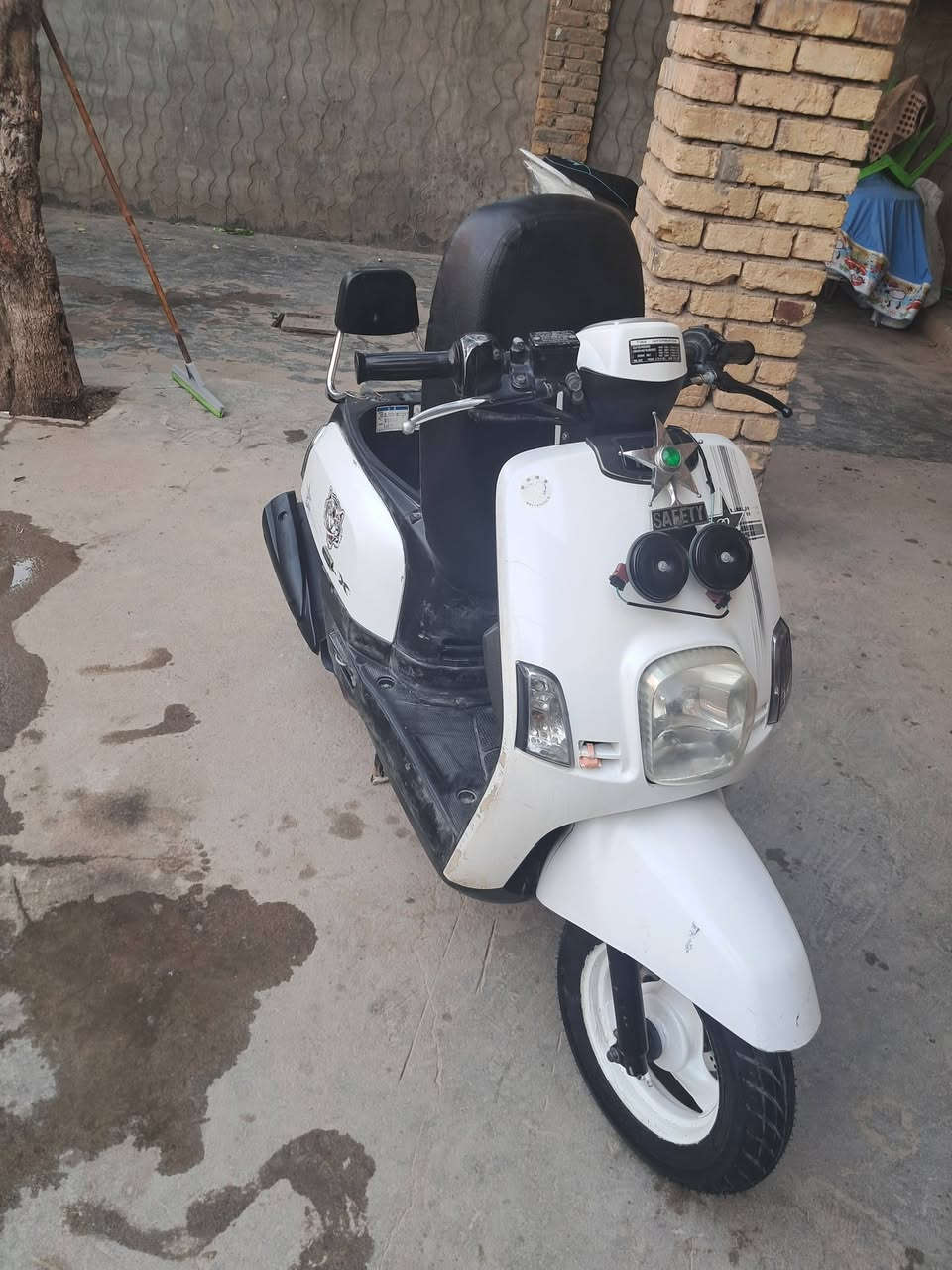 بوليس نوزل دراجه كفاله عامه وكيله بيت غودي بلقطاع ما نقصه شي دراجه اوراق سعر 950 دراجه وكاله *********** ختم واحد
