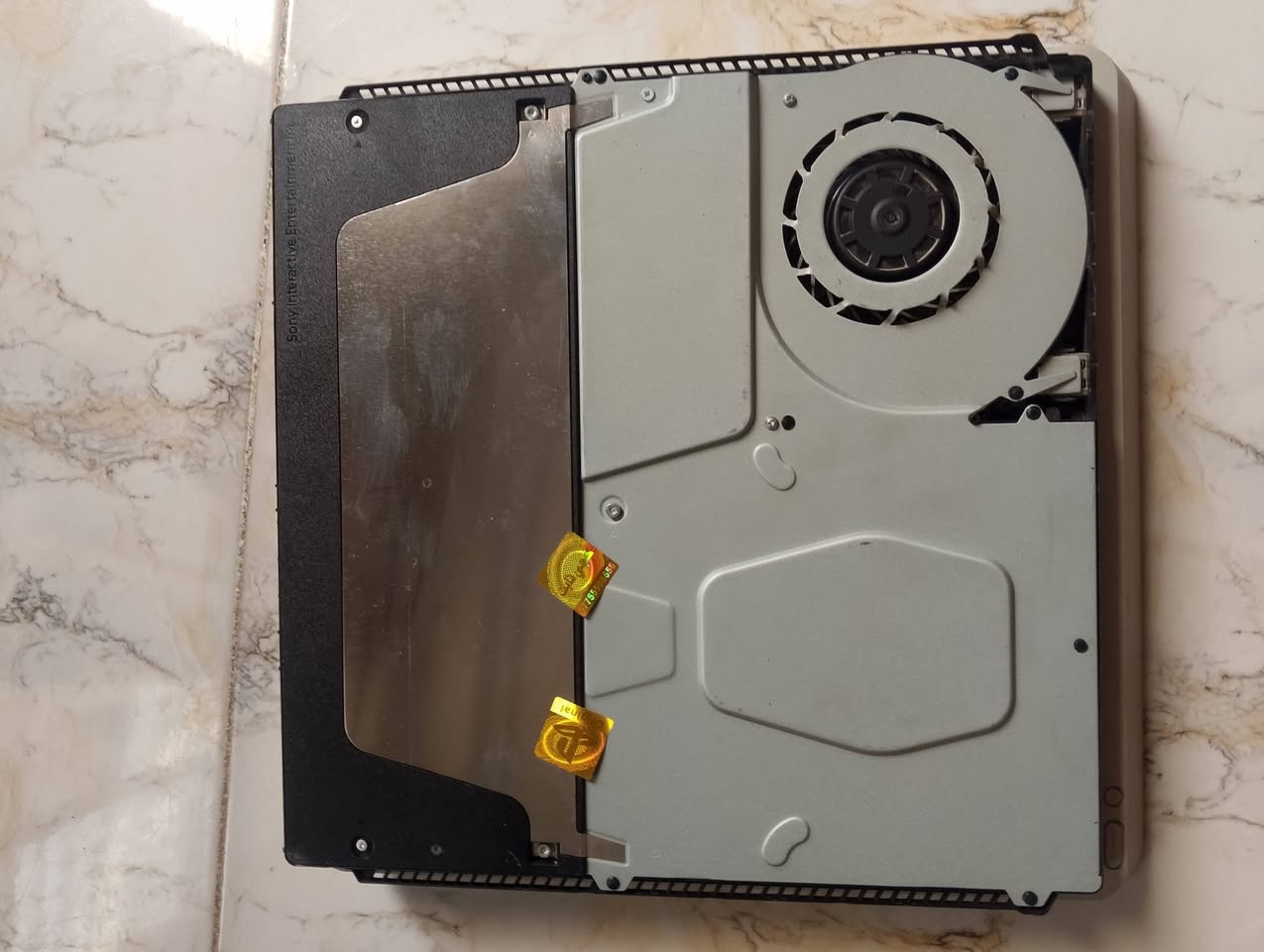بلي فور سلم أون لاين للبيع للتواصل واتساب
بلي فور سلم أون لاين نص تيرا ملحقات كاملة جوستك عدد 2 نظيف ما داخل صيانه ولا مفتوح تاخذه ع الفحص لوك ستيرك يجي وياه 2 أقراص call of duty و God of war مثل ما موضح ب الصور و الالعاب موجود امامك ب الشاشه 
سعر الجهاز 250 الف 
مكاني بغداد العبيدي ويوجد توصيل 
أي استفسار راسلني خاص 
رقمي للتواصل ***********
