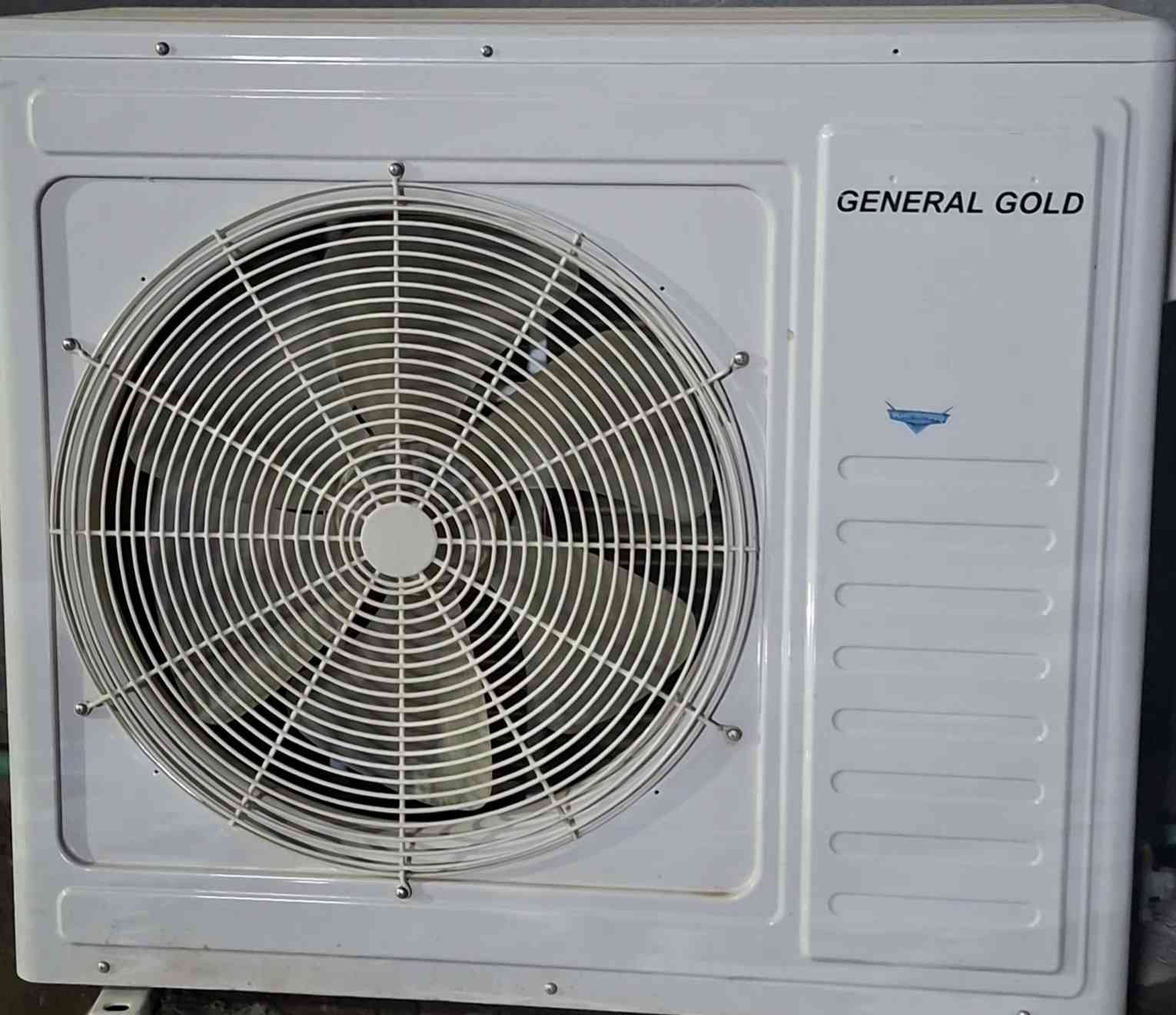 السلام عليكم
للبيع سبلت كنتوري 3طن جنرال كولد 
مكاني اللطيفية ***********
