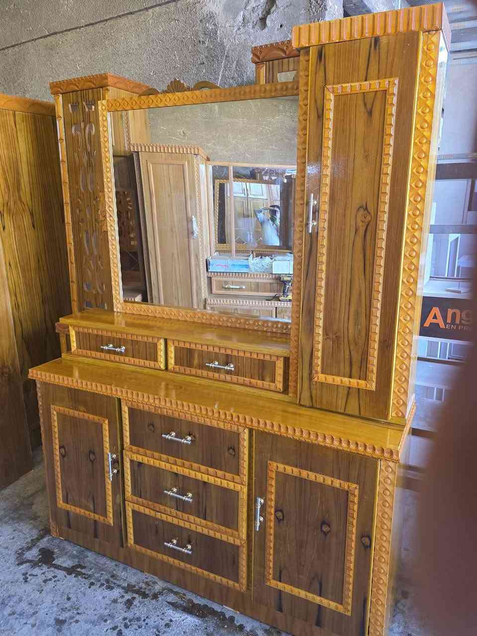 نزلنا عرض خاص غرفه خمس ابواب ملحق جديده مامستعمله شغل عراقي فصال التركي صاج 5 مليم السعر 850 قفل بدون معامله عنوان موصل باب جديد قرب نادي الفتوه *********** المايشتري لايخابر  السعر 850 قفل
