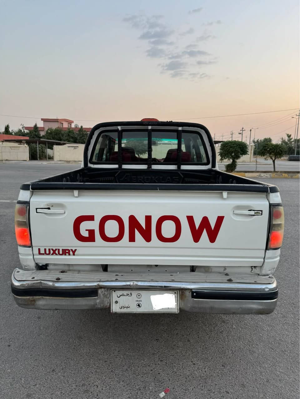 گۆناو 2007  ناو سور مەنە فیستە
مەکینەی بیلاد بەخە بئ بۆیاخە 
گیێرمەكینەئەكسل شانسی بەشەرت
سەیارەكە زۆر پاكو جوان ماوەتەوە  شانو سەقفی تابلیێ جوانە بئ قۆپە
هیچ لیدراوی پیوە نیە ئەشیای تەبریدی كاملە گەرمی و ڤڵچەو تەسجیل وكامل كارەبایی مەزبوتە گیچەكانی مەزبوتن. سەیارەکە هی ماڵانە نمونەیە لەجوانیدا .
ناو بۆدیشی تیدایە .
نرخ ٣٦گەڵاو مەجال 
ناونیشان. چوارقورنە 
ژم. (***********) رانية, السليمانية
