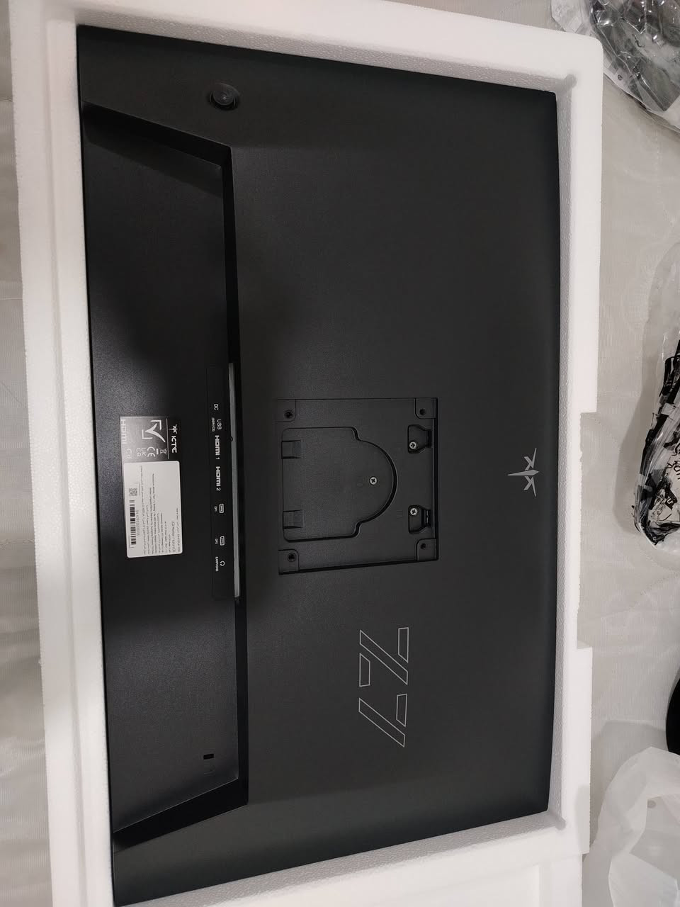 دي شاشه حجم  27 بوصه
KTC
210hz هيرتز
1ms زمن استجابه 
Fast ips البنل
 سعرها ب 220 استخدام شهرين

او ممكن مراوس مع ايفون وانطي فرق


**إذا كنت صاحب هذا الإعلان وتريد حذفه لأي سبب، رجاءا أرسل رسالة إلى الدعم الفني**