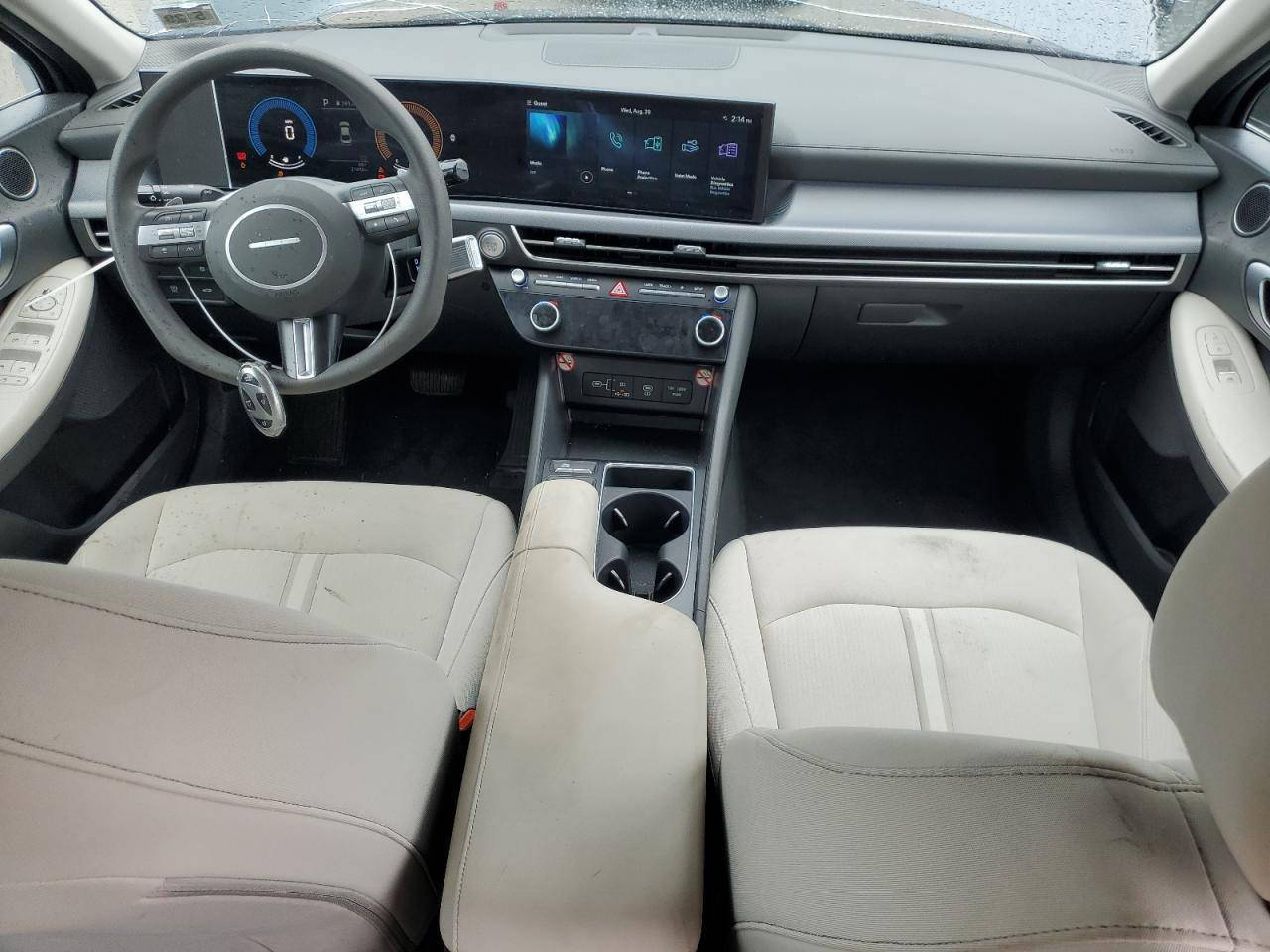 للمراوس فقط بجارجر من موديل ١٥ فما فوق 
مرقم شهداء مديل ٢٤ حادث جاملغ وبنيد 
***********
متواجد عالنت
