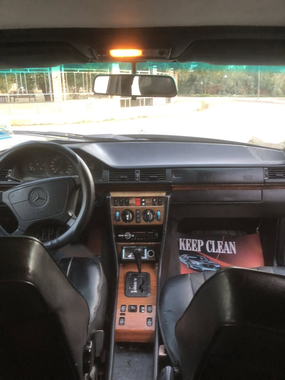 سلام عليكم مارسدس(بيبي شبح دب)موديل 93 فتحه سقف وصدر امامي خلفي جديد والكهربائيات كامله نضافه الكشر 75بالميه ونظافه الغرفه80بالميه والسنوية نافذه لسنه 2027رقم اربيل والسياره بأسمي . وذاتريد تحويل او وكاله.رقم الهاتف ***********السعر 57$ وبيها مجال
