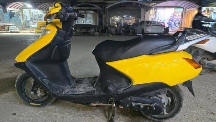 سلام عليكم سبيسي ياباني نضيفه مجفته مره وحده تجفيت مضبوط دراجه ناعمه وحلوه مكينته كابريتر اصلي فقط كفر تجاري ابو الختم ولباقي كله اصلي غراضه مكاني كوت لانوار رقم الهاتف. ***********
