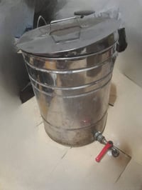 بغداد الحرية • ساحة عدن • غراض للبيع