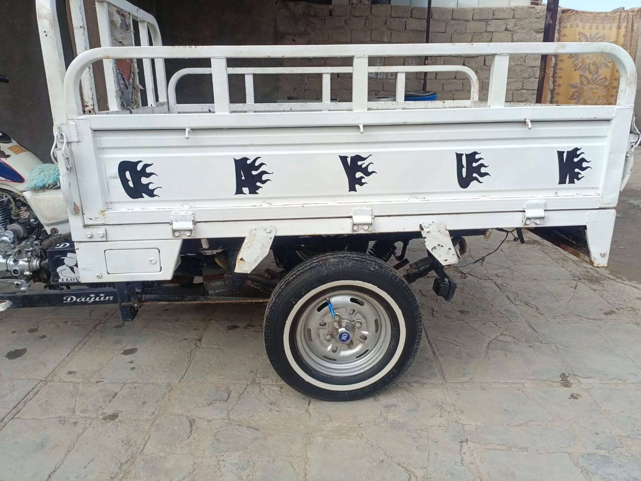 سلام عليكم ستوته دايون للبيع موديل 2020 ما ناقصه اي شي نكره سلف كهربائيات كله شغاله دبلات كير تواير كله جديد محرك توني شاده السعر (مليونين) وبيه ومجال قليل المكان سماوه قضاء الخضر ***********
