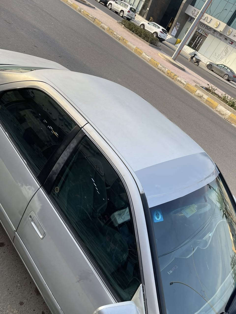 كامري 2001 
محرك 2200
وارد أمريكي 
كروز سرعة (مثبت سرعة)
حادث جاملغ جهة اليمين (عكس السايق)
رقم بغداد بأسمي تنتهي السنوية ٢٠٢٨
تبريد 
تخم تاير جديد
باتري جديد 
محرك حاوية(جديد)
السيارة اللون فضي سلڤر (السيارة جاهزة فقط تحتاج صبغ )

السعر ٧٠ ورقة وبيها مجال 
للتواصل الاتصال 
***********
