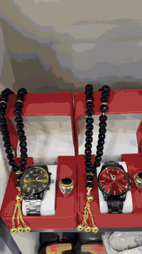 السلام عليكم 

يتوفر لدينا . (ساعات⏳ / محابس 💍/ سبح 📿 ) 

أسعار مناسبة 

وتغليف 🎁 مجاني✅

راسلونا على حساباتنا لتجهيز طلبكم 

واتساب (***********)

تلكرام (***********) او عن طريق اليوزر (basmay4) 

او زورونا داخل المكتبة :  

الموقع ( مجمع الاميرات / سنتر المرحلة الثانية / قرب ثانوية الزيزفون

اهلاً بكم
