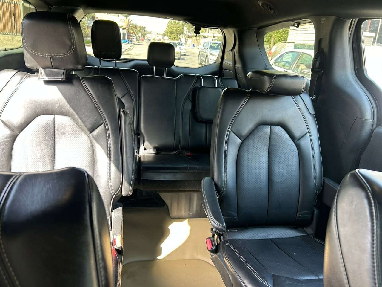 سيارة للبيع موديل 2023 حساسات اماميه وخلفي رادار مرئي سيارة بازين وغاز حادثه أمريكي جاملغ خلفي اثنين سيارة سودة مصبوغه عام ابيض بسعر 180 ***********
