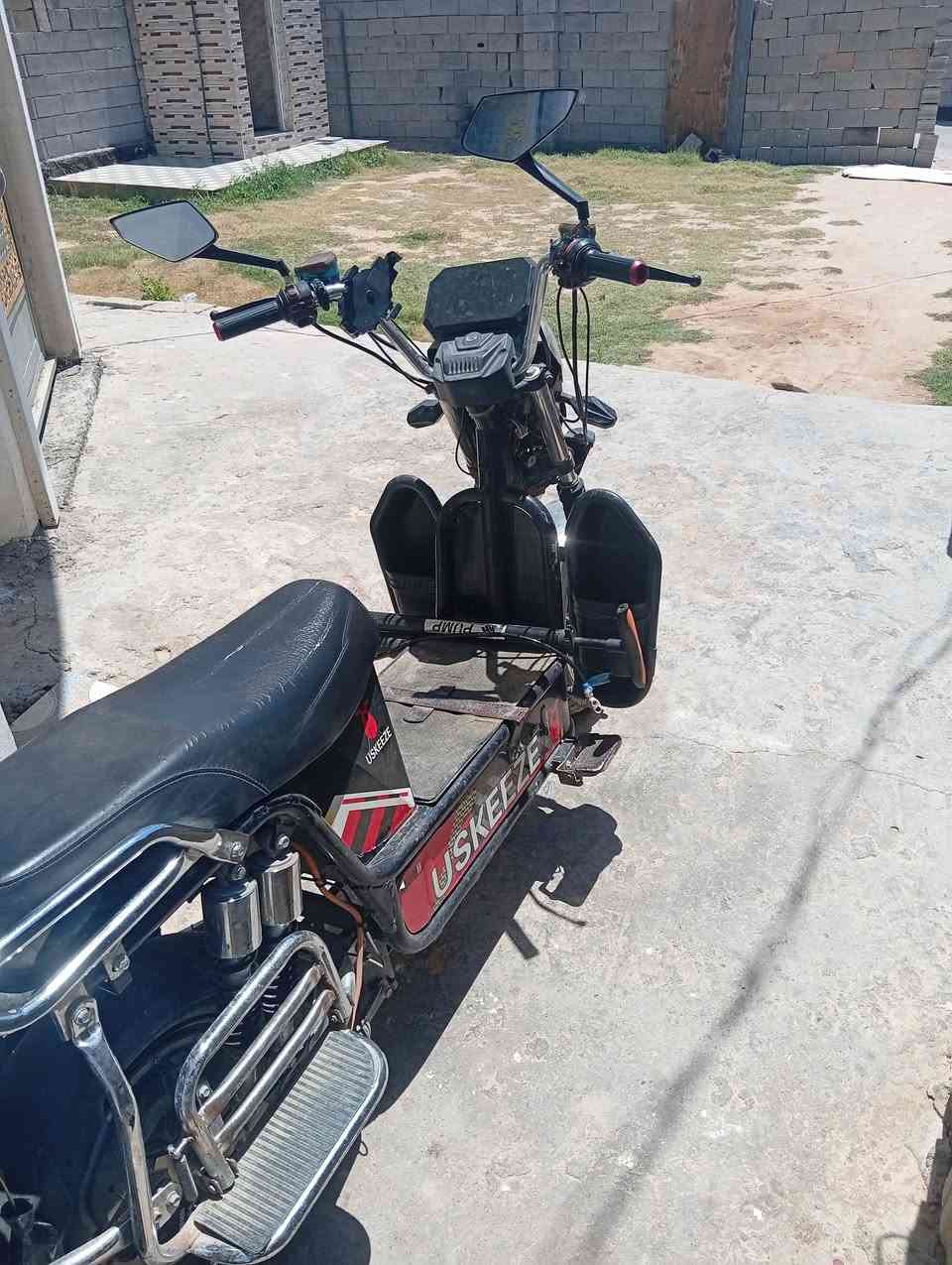 سلام عليكم متاح مطور مستخدم شي قليل سعر 550بي مجال قليل ***********
