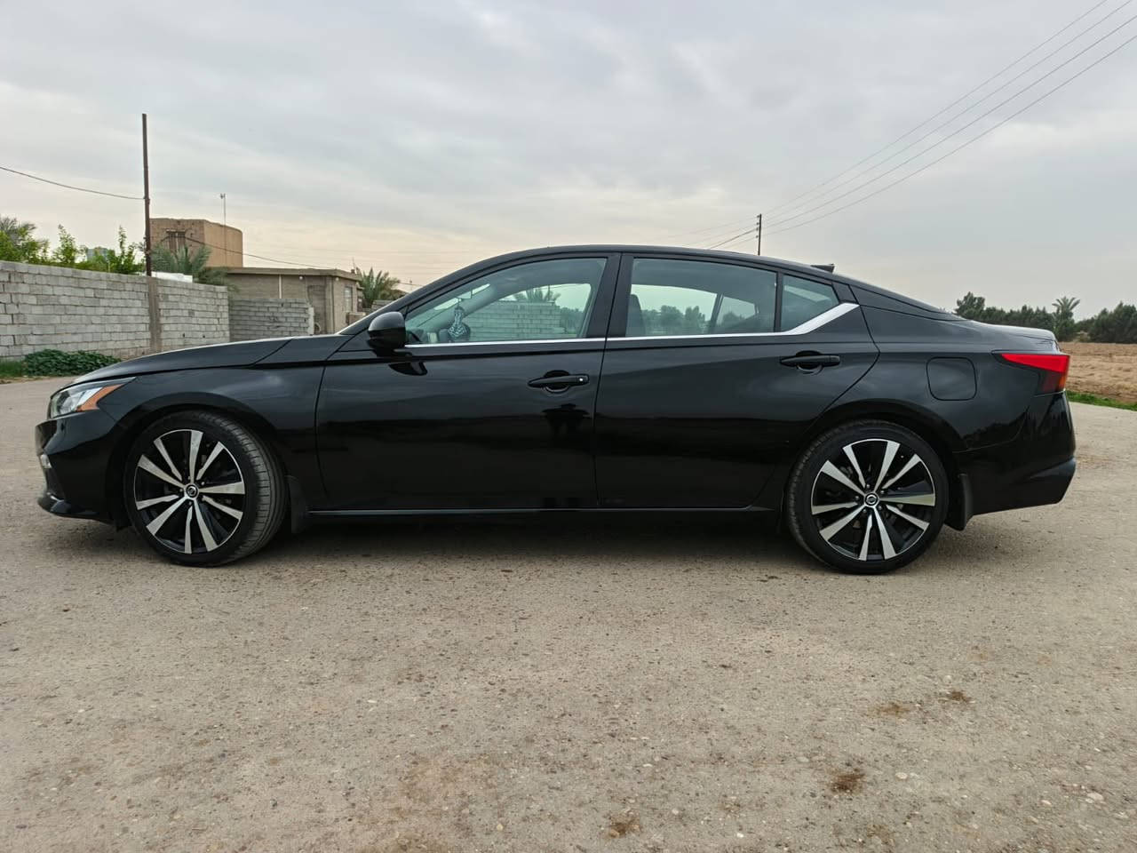 السلام عليكم التيما موديل 2019مواصفات SR
صورة حادث موجوده حادثه حيل حلو بجم كبس
ماشية 65ميل 
بيه قطعتين صبغ جاملغ وباب 
رقم وسنوية جديد شرط تحويل
مكان سيارة بغداد
محرك وكير بشرط
السعر 145 وبيه مجال
للاتصال ***********
