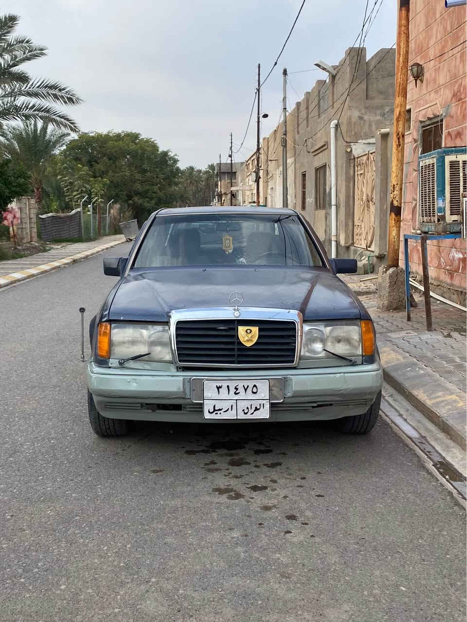 مارسدس دب موديل 1992  سعرهه $42 وبي مجال قليل 
كير ومحرك بطه 3000 لا صرف لا بخار كهربائيات شغاله صدر جديد غرفتهه  حلوه #شرط التحويل سياره جاهزه اي نقص ما بيهه مكان السياره ديالى ناحيه السعديه الجبل اي استفسار اكثر اتصل ***********
