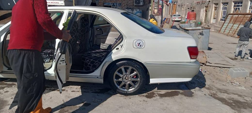 جنون ادوات ادوات للبيع محرك ديفور الجبير عنوان البصرة الهارثه سياره نضيفه كصه فقط قمار سياره نضيفه *********** السعر 40وبيهه مجال
