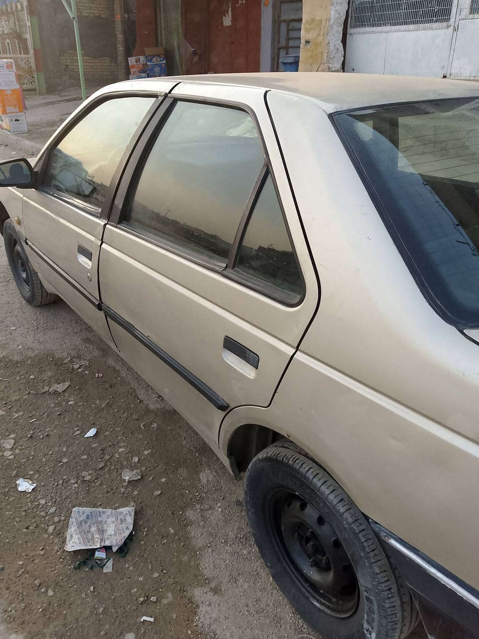 بيجو روى موديل 2009 كفالة عامة جديدة ماشية82 عنوان بغداد مدينة الصدر الاورفلي بيع  مستعجل تصال 
***********
