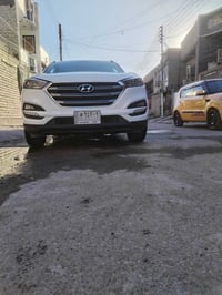 توسان موديل 18 خليجي سياره مكفولة ماعدا ملاحضات بسيطه وموجود السونار س...