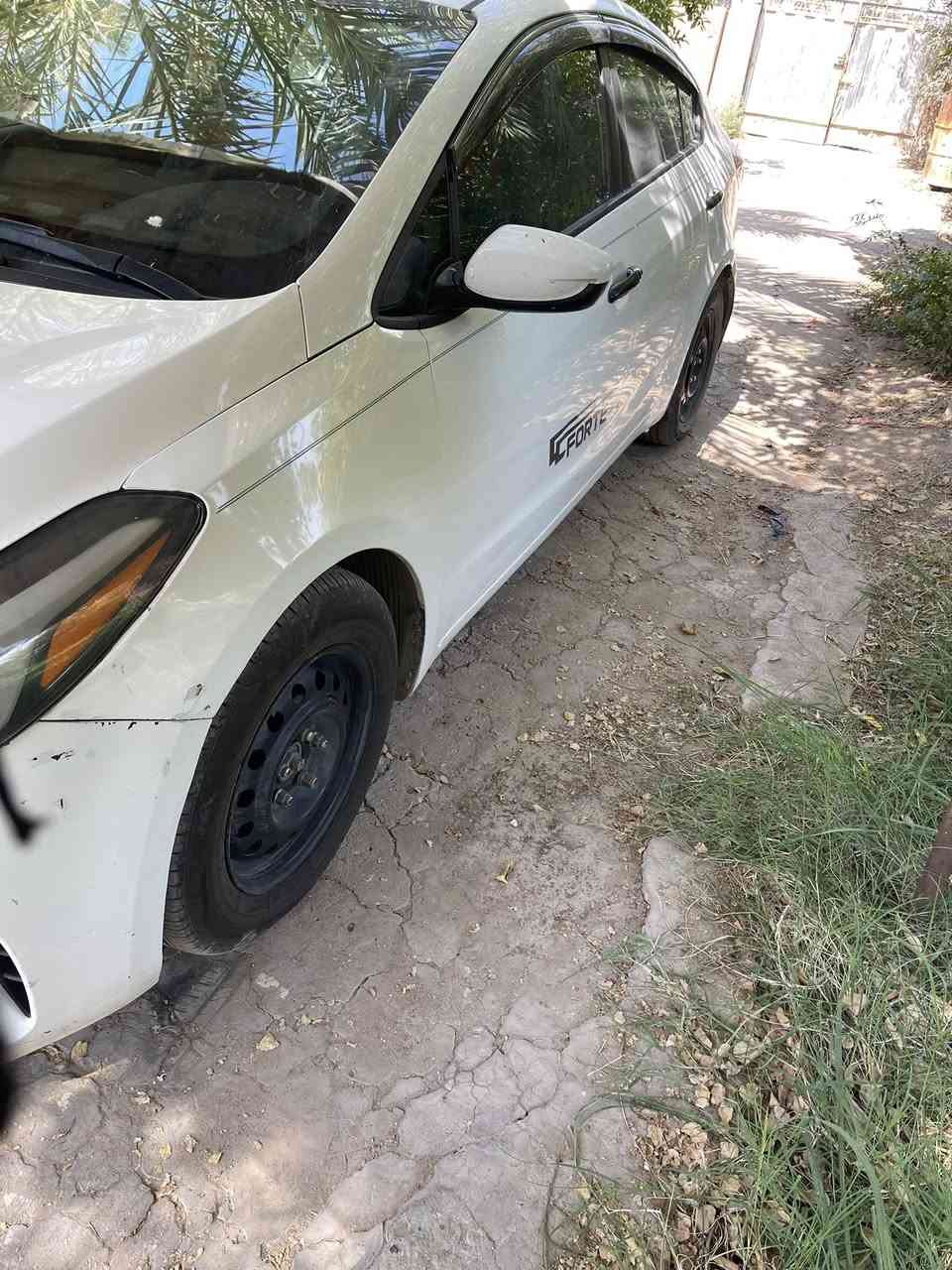 فورتي ٢٠١٧  اربيل بسمي جاهزة حادث خلفي بجم كبس بدون ايرباك رقم وهزة وسنوية كلة جديد يعني ماتعبك بلتحويل فقط رسوم نقل الملكية للبيع او المراوس ب١٠٧ ورقة مكاني بابل المسيب ***********
