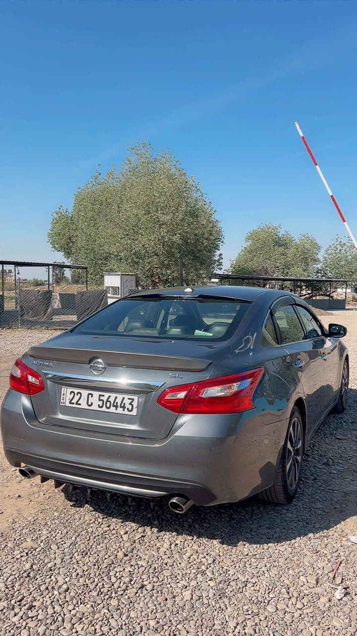 سلام عليكم
نيسان التيما 2017 SL فول مواصفات 1/1 
رقم شمالي الجديد كلشي بيه جديد بااسمي تحويل وكاله بشرط 
سياره ماشيه : 170 
كير ومكينه بشرط ما مفتوحات 
حادث السياره : باب مبدل بلادي وجاملغ صبغ فقط  
مكان اربيل - بغداد 
سعر السياره :125 وبيه مجال 
*********** 📞
