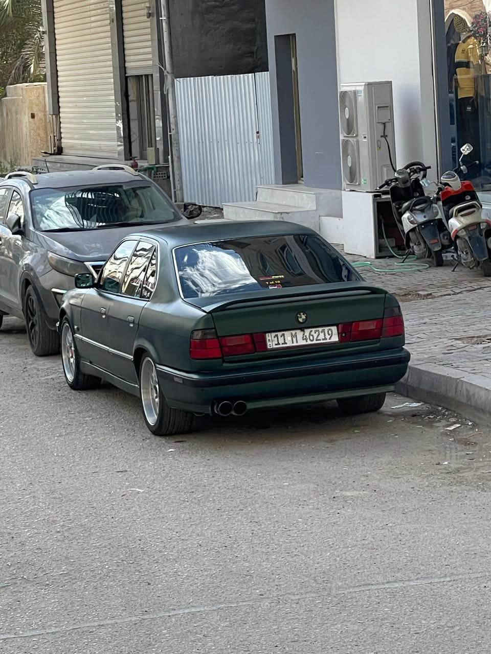 بي ام موديل 1992 رقم بغداد الجديد تحويل ثاني يوم لون اسود طافي تريد لمعه بولش كهربائيات كلهه شغاله غرفه جديد اسود كهرباء ستوني شادهه ب 9 ورقات كير مكينه تبريد كلشي كفاله وشغال.ويل كرن الغزال18 تو سايز دعاميات خلفيه اماميه ودوس وسبايدر كلهه m كزوز رياضي ب 62$ وبيهه مجال العنوان كربلاء ***********
