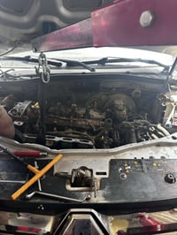 كير ومحرك وتفرعات للبيع رينو داستر 07725663199