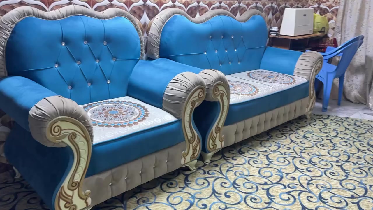 تخم 10 مقاعد تسكام نظيف كلش
السعر 300 
مكان العباسية 

‭0785 001 6755‬
