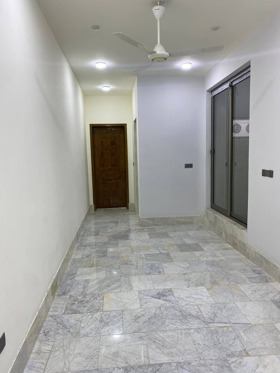 دار للبيع طابو ملك صرف الموقع حي الماشطه الثانيه المساحه 104متر طابقين بناء حديث 2025 الطابق الارضي غرفه نوم هول صاله مطبخ ومجمع صحيات عدد2 الطابق الثاني غرفه نوم هول صاله مطبخ ومجمع صحيات عدد2 للاستفسار مكتب النبل للعقار والبناء والهندسه *********** واتساب *********** واتساب
