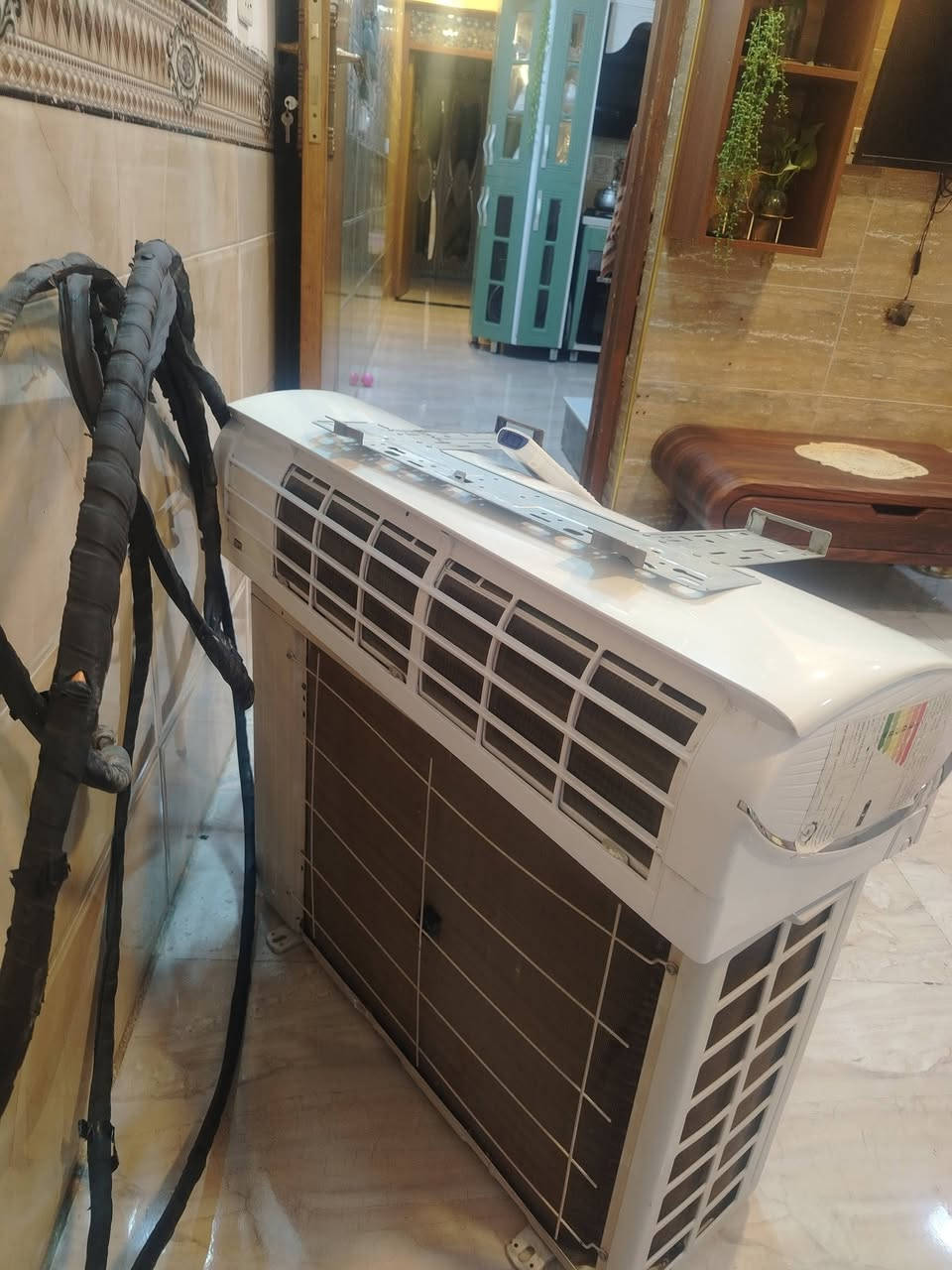 سبلت توسوت طن عادي مو انفيتر غاز ( ٤١٠) الله يشهد هاي اول فتحة الة مال هذاك الصيف بعدة جديد متخسر عليه بس شد سبب البيع كاعدين زراعي وماواصلنة كيبل رئيسي مجطلين عالناس سعرة ٣٢٥ بي مجال بسيط خطيب زراعي جسر دولعي *********** واتساب فقط
