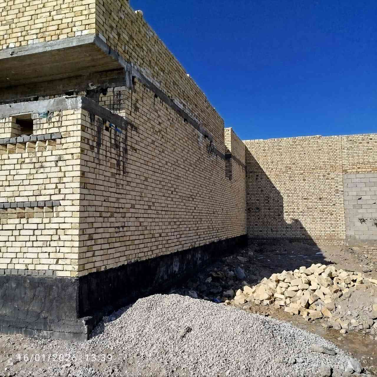 السلام عليكم هيكل للبيع مساحته 150 متر ثاني نزله عل حولي وعلى شارع الشهيد فايز
ماي مجاري كهرباء بل باب جميع إستفسار أتصال على الرقم ***********
