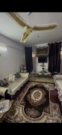 عندي شقه للبيع ب مجمع 7 طابق ارضي قريبه ع الشارع العام الي مقابيل العا...