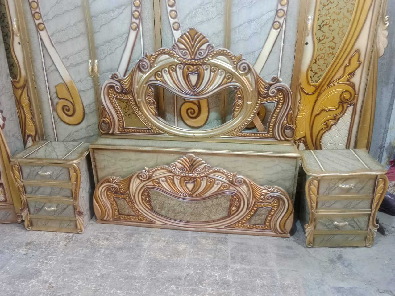 غرفة ألوان الفستقي الموشح (الأخضر الزيتوني الفاتح بنقشة رخامية) مدمجاً مع زخارف باللون الذهبي واللون النحاسي (العسلي) 👌🏻
السعر : 750 بيهة مجال ⚡️

شد و نقل مجاني داخل بغداد 🚛🛠

لمزيد من التفاصيل تفضلو خاص 💬
غرفة ألوان الفستقي الموشح (الأخضر الزيتوني الفاتح بنقشة رخامية) مدمجاً مع زخارف باللون الذهبي واللون النحاسي (العسلي) 👌🏻


**إذا كنت صاحب هذا الإعلان وتريد حذفه لأي سبب، رجاءا أرسل رسالة إلى الدعم الفني**