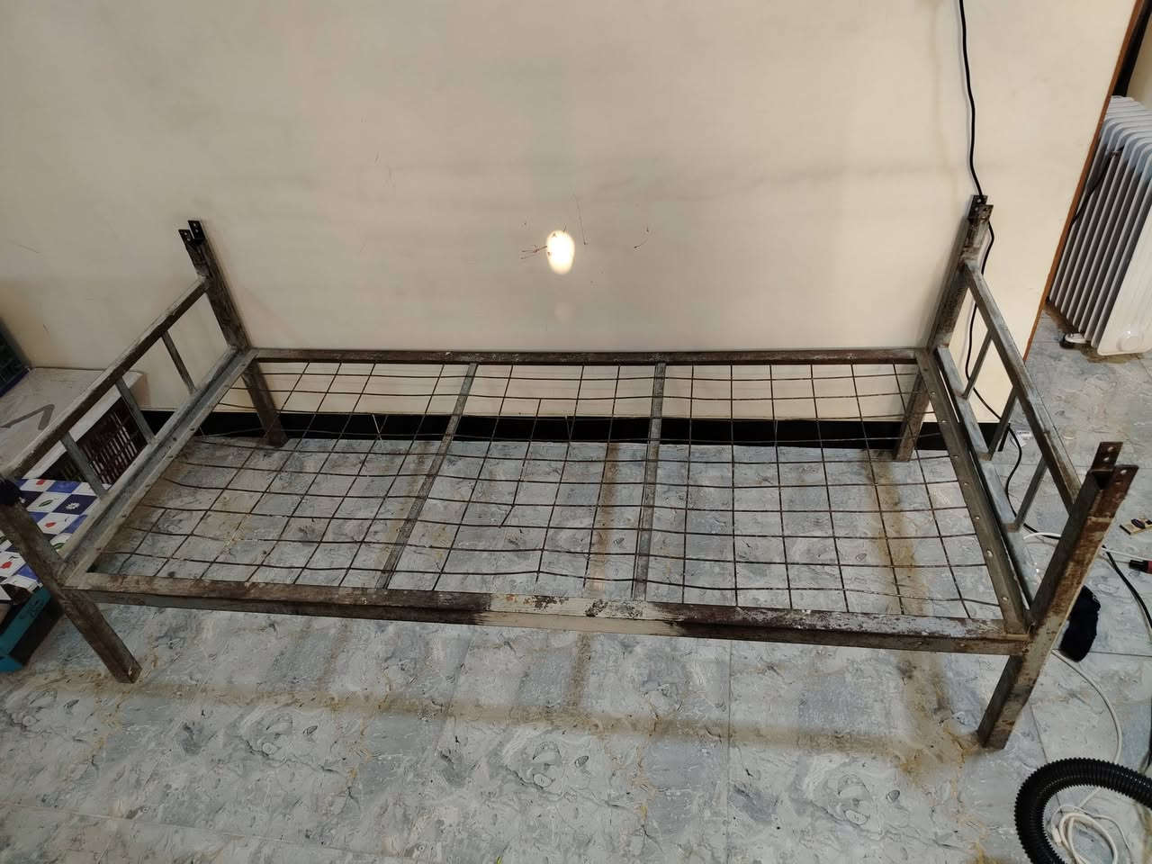 غراض للبيع
ساحبه جديده ١٥٠
راديو ١٠
ساريه علم ٢٠
جنطه سفر ٣٥
كريكوت ٣٠ 
 مروحه ٢٥
جربايه حديد ٥٠
زاويه ملابس ١٠
مفارش أرض، ١٥
دوشك ١٥،
 صوبه كهربائيه ١٥
، برده قماش ١٥
مكينه خياط ٧٥،
برده زيبرا ٤٠
،ماطور٢٥
العنوان بغداد منطقه الري قرب اعلام السيديه


**إذا كنت صاحب هذا الإعلان وتريد حذفه لأي سبب، رجاءا أرسل رسالة إلى الدعم الفني**