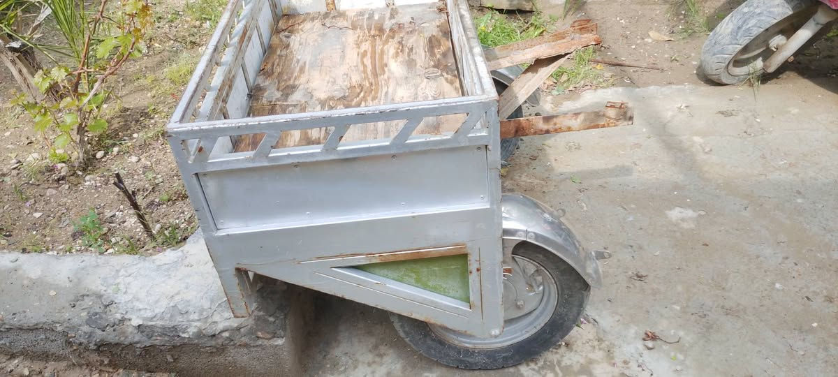 يوجد عربانه ماطور لبيع نتصل عله رقم***********
