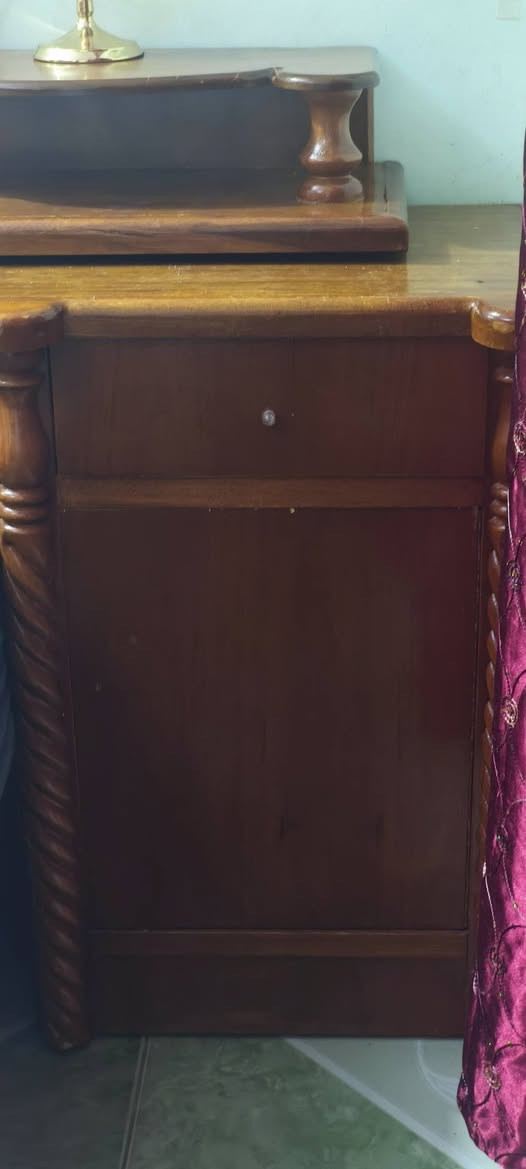 فرصة للبيع السريع 🔥
غرفة نوم مستخدمه كاملة صاج ثقيل (داخلي وخارجي) 💪
نظيفة  وشغل مرتب، استخدام خفيف وجاهزة فوراً 👍
✨ تصميم كلاسيك 
💰 السعر: 850 ألف قابل للتفاوض
📍 الموقع: (شطره)
📩 للجادين فقط خاص


**إذا كنت صاحب هذا الإعلان وتريد حذفه لأي سبب، رجاءا أرسل رسالة إلى الدعم الفني**